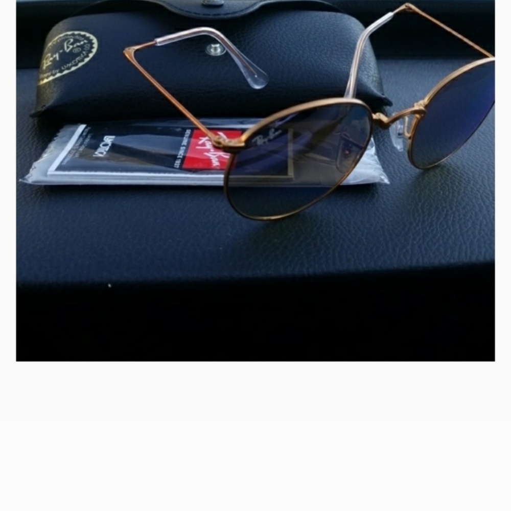 Ray-Ban Round Metal Sunglasses - Gold